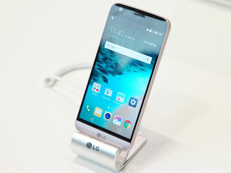 LG G7 ThinQ smartfonunun rəsmi fotosu sızdırıldı