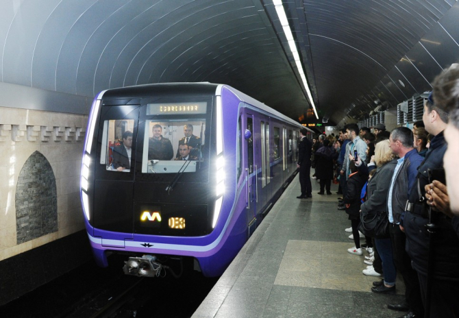 Yeni qatarlar Bakı metrosunda - İLK DƏFƏ (FOTO)