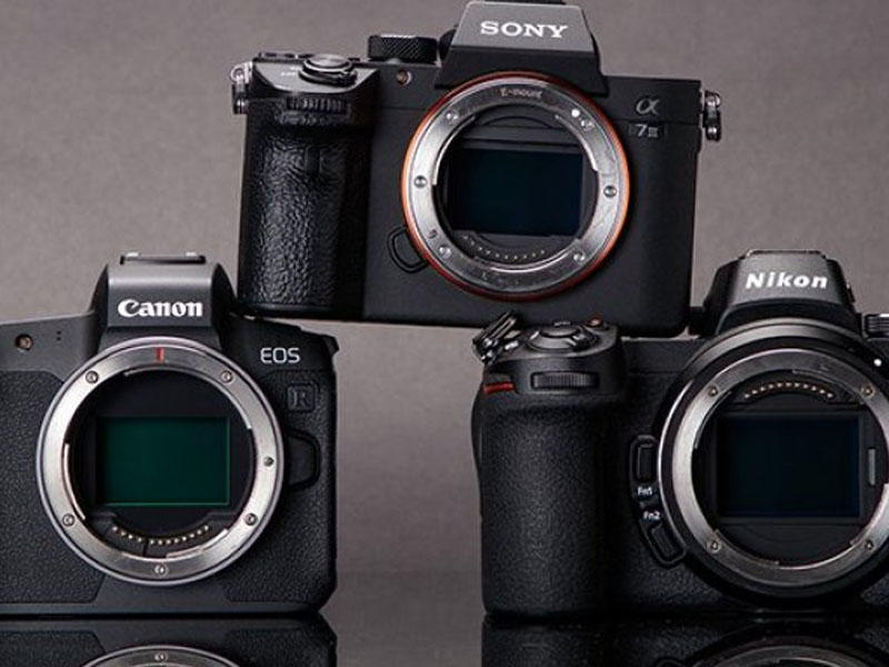 Sony Yaponiyanın tamkadrlı kameralar bazarında Canon və Nikon-dan irəli keçib