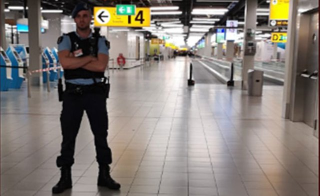 Pilotun səhvinə görə Amsterdam aeroportunda fövqəladə vəziyyət elan edildi