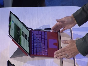 “Microsoft Surface Pro” planşetinin yeni versiyası rəsmən təqdim edilib