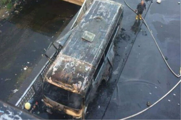 Suriyada hərbçiləri daşıyan avtobus partladılıb: 14 nəfər həyatını itirib - VİDEO